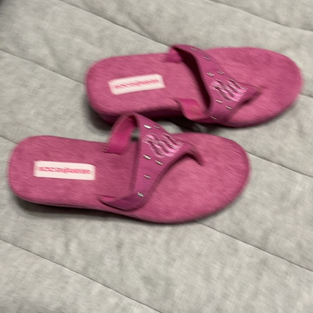 Sandals - Picture 3 of 3